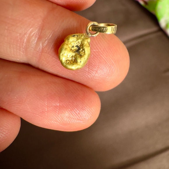 E.DeHaven 22k Nugget Pendant - Picture 5 of 8